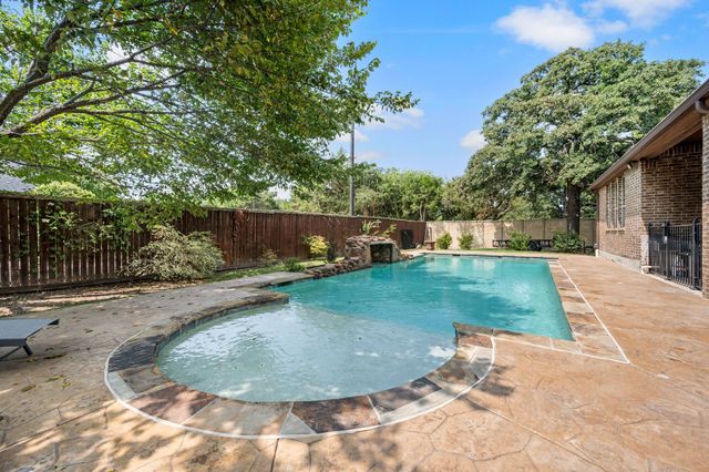 3300 Alexandria Court, Grapevine, TX 76092