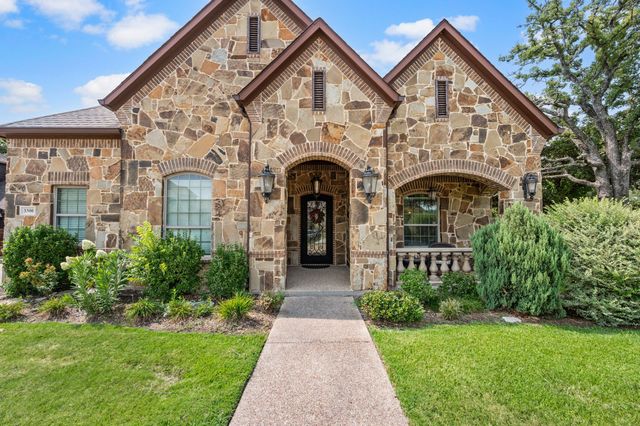 3300 Alexandria Court, Grapevine, TX 76092