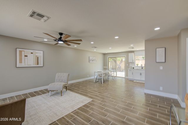 4929 W TOWNLEY Avenue, Glendale, AZ 85302