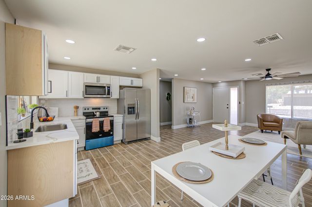 4929 W TOWNLEY Avenue, Glendale, AZ 85302