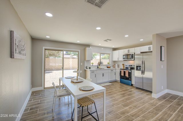 4929 W TOWNLEY Avenue, Glendale, AZ 85302