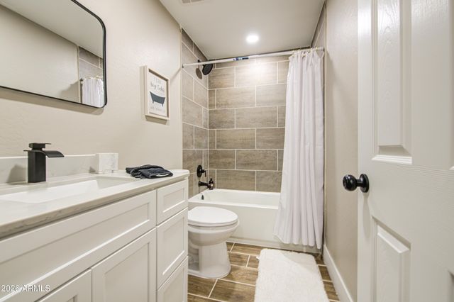 4929 W TOWNLEY Avenue, Glendale, AZ 85302