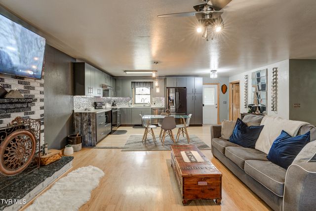 589 Headtown Road, Jonesborough, TN 37659