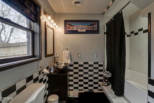 589 Headtown Road, Jonesborough, TN 37659