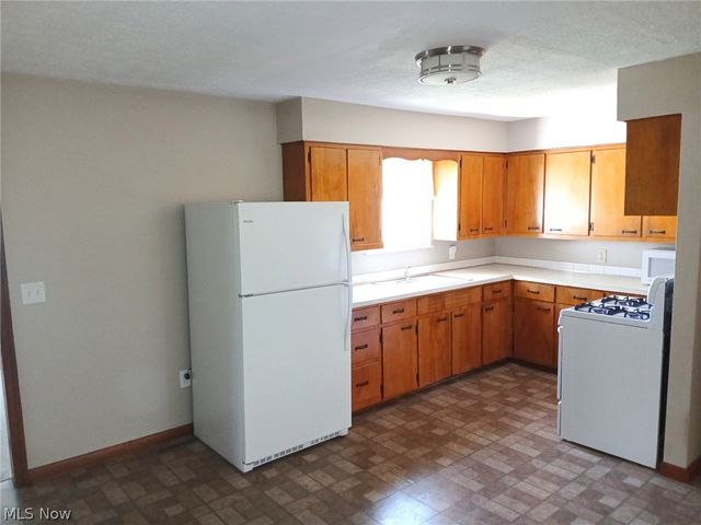 105 Newbanks Road, Parkersburg, WV 26104