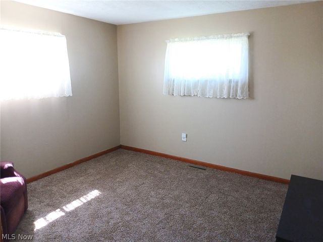 105 Newbanks Road, Parkersburg, WV 26104