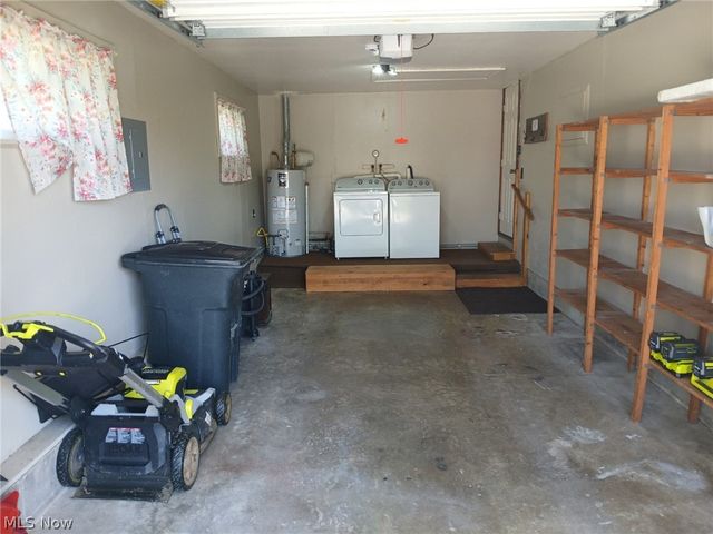 105 Newbanks Road, Parkersburg, WV 26104