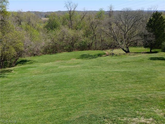 105 Newbanks Road, Parkersburg, WV 26104