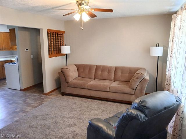 105 Newbanks Road, Parkersburg, WV 26104