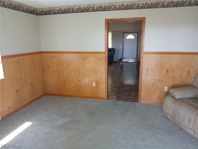 105 Newbanks Road, Parkersburg, WV 26104