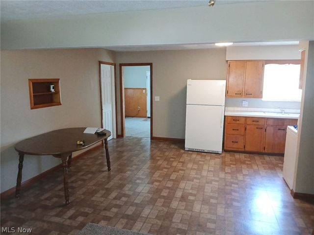 105 Newbanks Road, Parkersburg, WV 26104