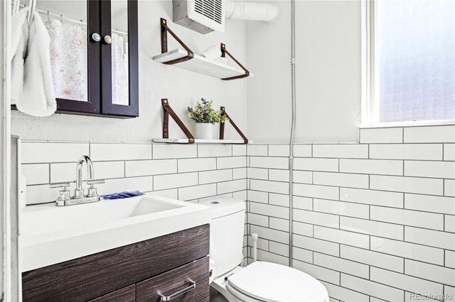 4000 W Conejos Place, Denver, CO 80204