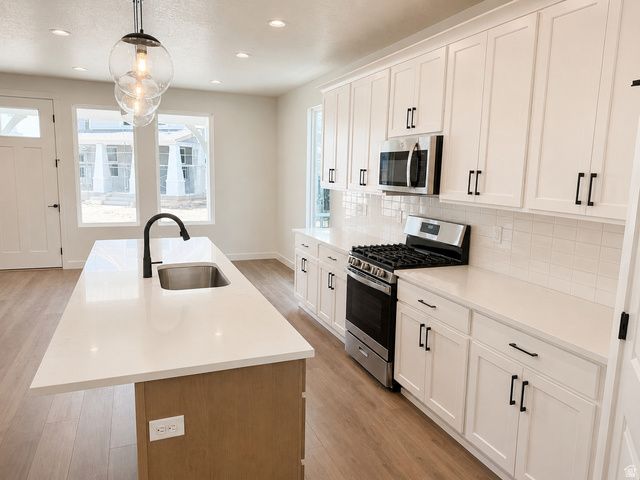 11432 S GLASS HILL DR, South Jordan, UT 84009