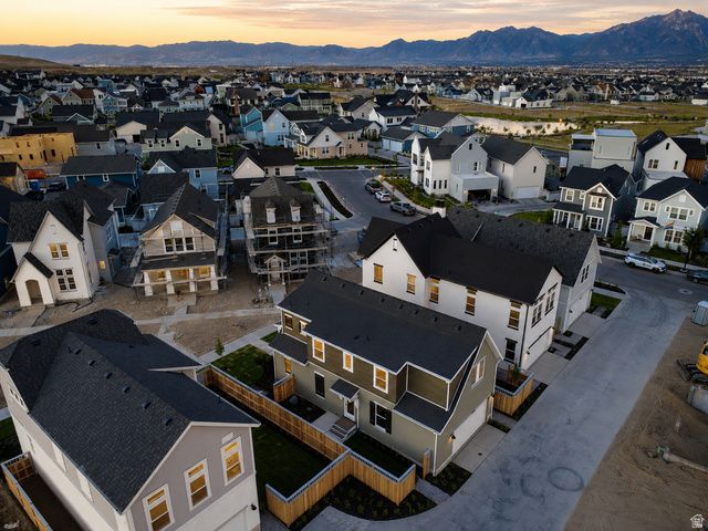 11432 S GLASS HILL DR, South Jordan, UT 84009