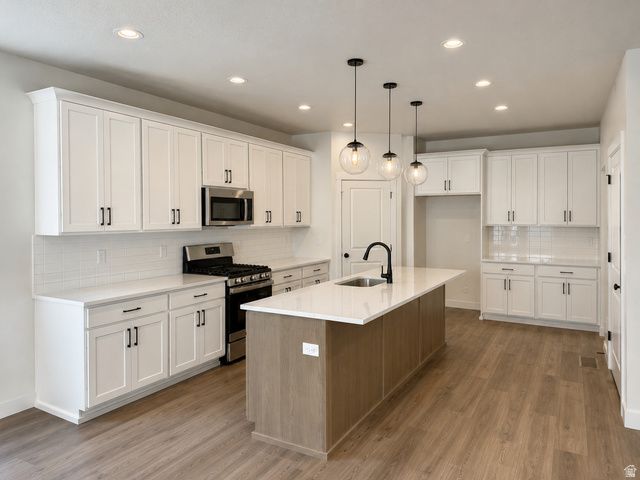 11432 S GLASS HILL DR, South Jordan, UT 84009