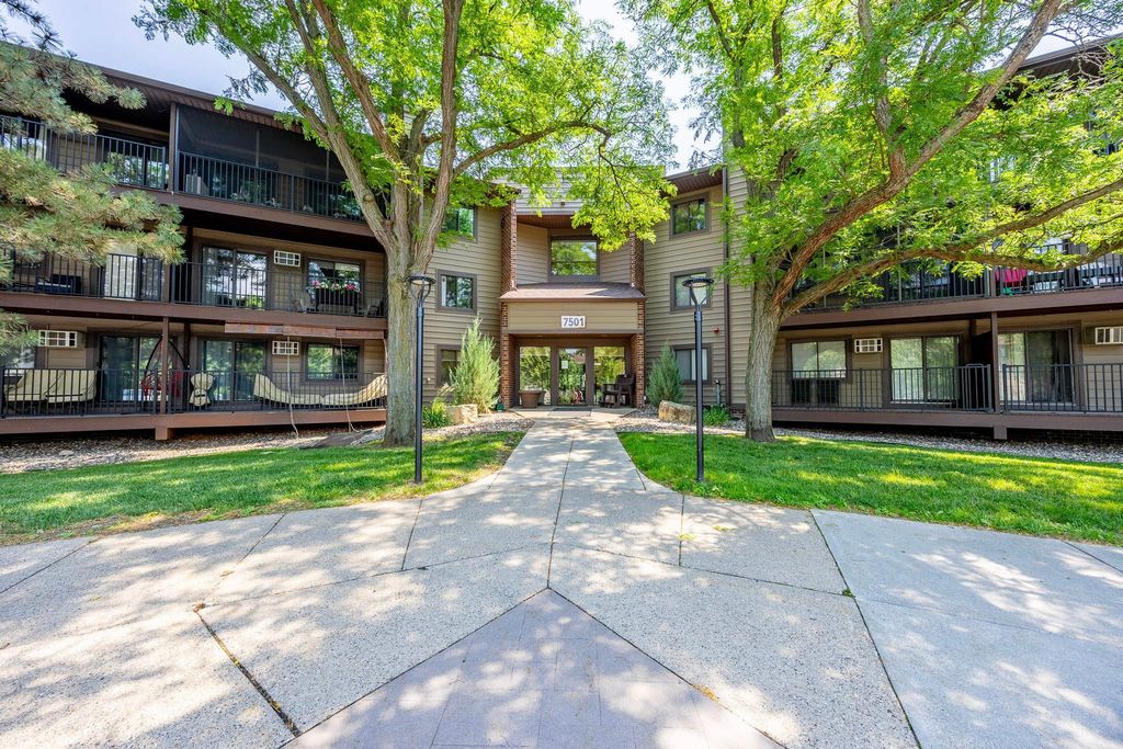 7501 W 101st Street 206, Bloomington, MN 55438 — exterior