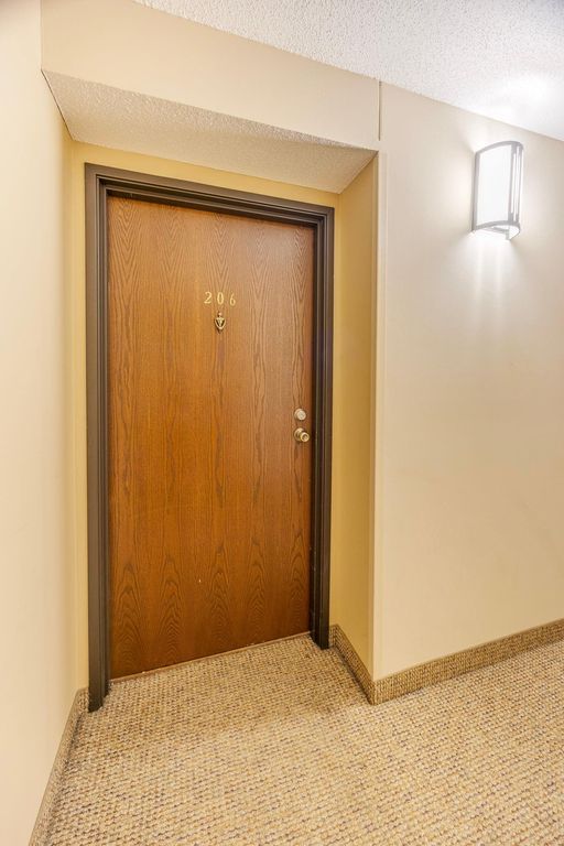 7501 W 101st Street 206, Bloomington, MN 55438 — photo 2