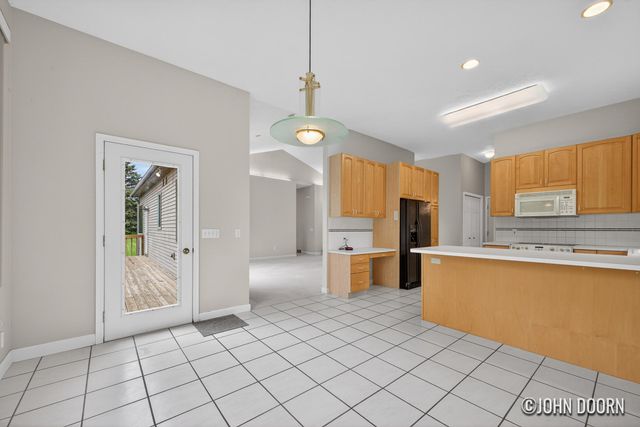 57 Rollingbrook Drive NE, Ada, MI 49301