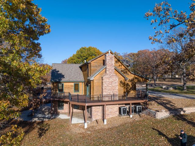 30611 Stonehaven Drive, Warsaw, MO 65355