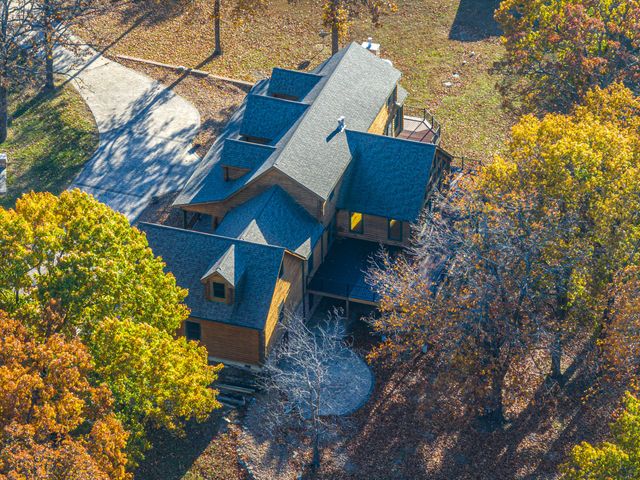 30611 Stonehaven Drive, Warsaw, MO 65355