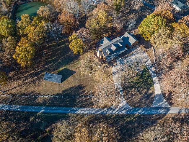 30611 Stonehaven Drive, Warsaw, MO 65355