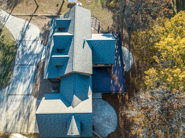 30611 Stonehaven Drive, Warsaw, MO 65355