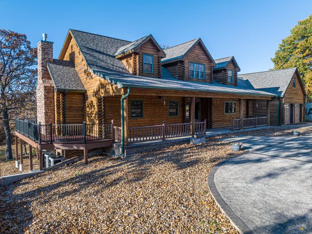 30611 Stonehaven Drive, Warsaw, MO 65355