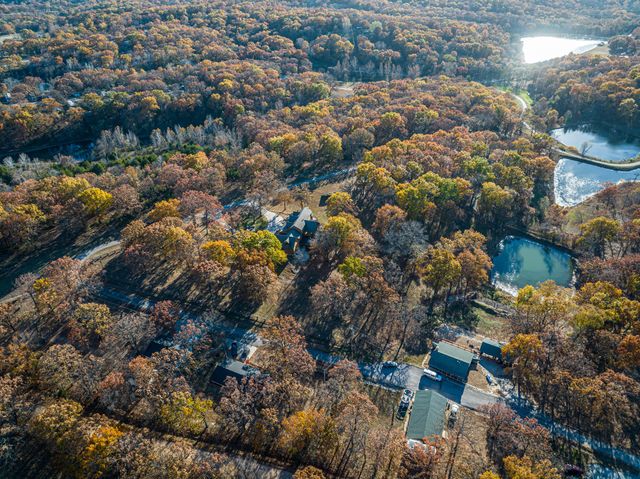 30611 Stonehaven Drive, Warsaw, MO 65355