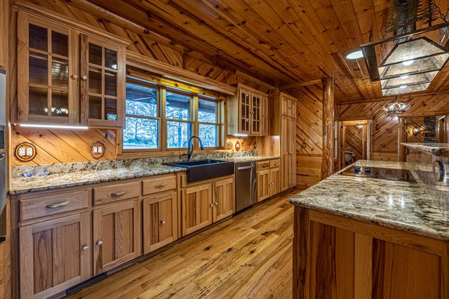 30611 Stonehaven Drive, Warsaw, MO 65355