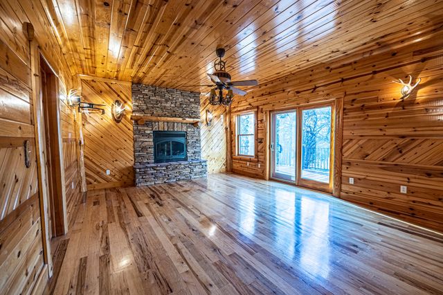 30611 Stonehaven Drive, Warsaw, MO 65355