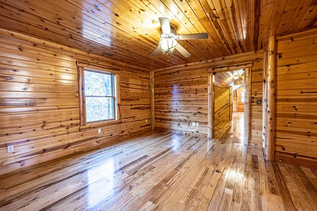 30611 Stonehaven Drive, Warsaw, MO 65355