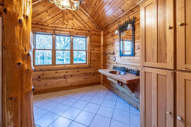 30611 Stonehaven Drive, Warsaw, MO 65355