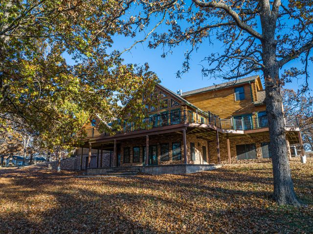 30611 Stonehaven Drive, Warsaw, MO 65355