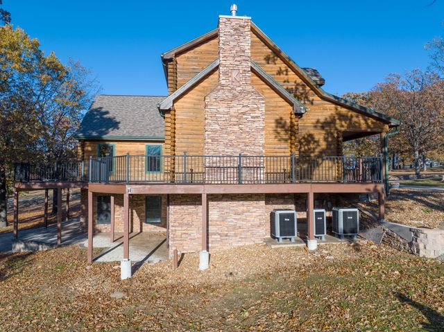 30611 Stonehaven Drive, Warsaw, MO 65355