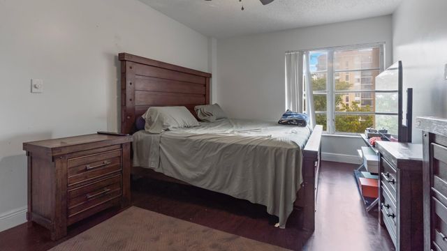 4156 Inverrary Drive 409, Lauderhill, FL 33319