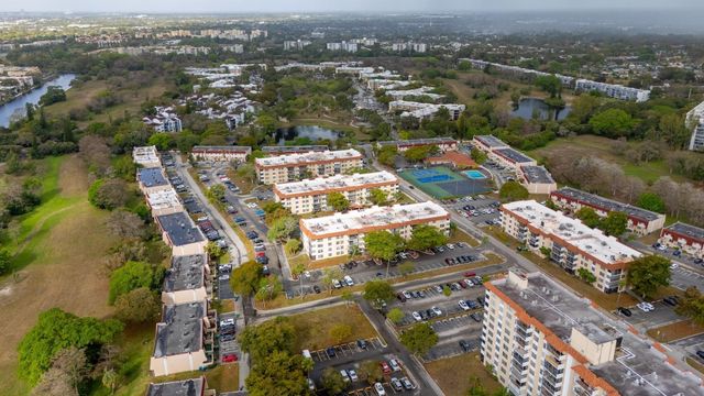 4156 Inverrary Drive 409, Lauderhill, FL 33319