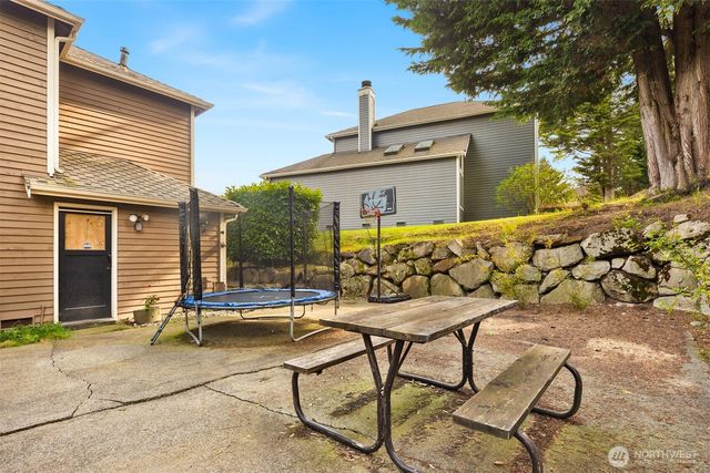 836 SW 345th Street, Federal Way, WA 98023