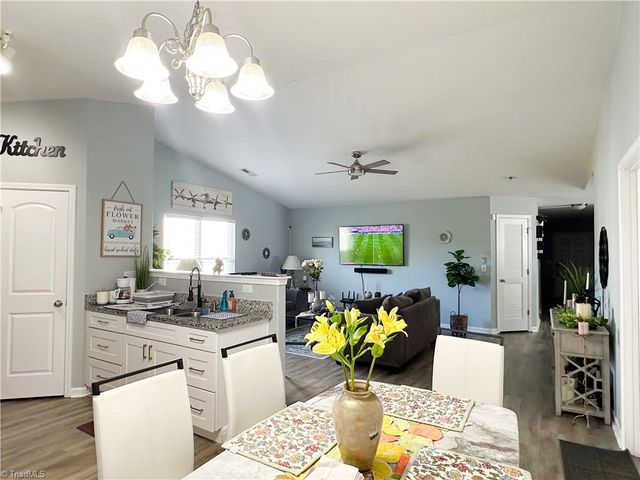 535 Clear Meadow Drive, Winston-salem, NC 27107