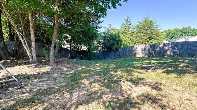 535 Clear Meadow Drive, Winston-salem, NC 27107