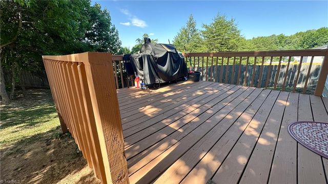 535 Clear Meadow Drive, Winston-salem, NC 27107