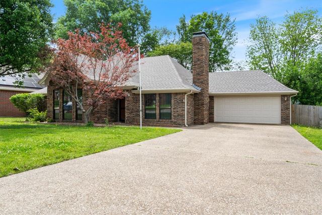 306 Misti Court, Siloam Springs, AR 72761