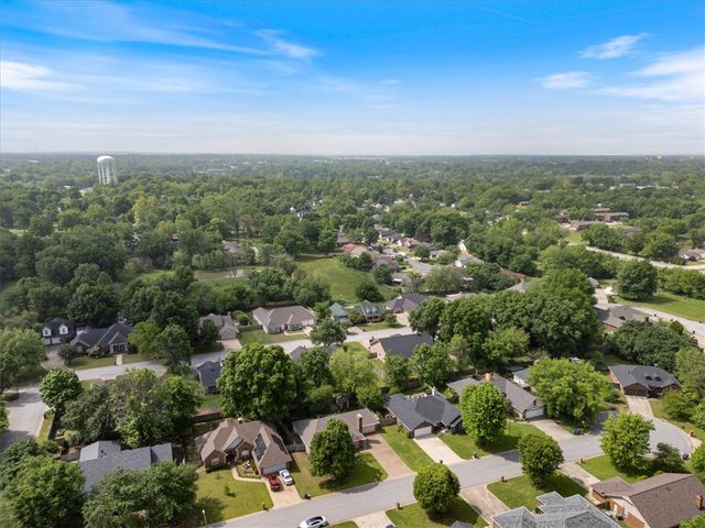306 Misti Court, Siloam Springs, AR 72761