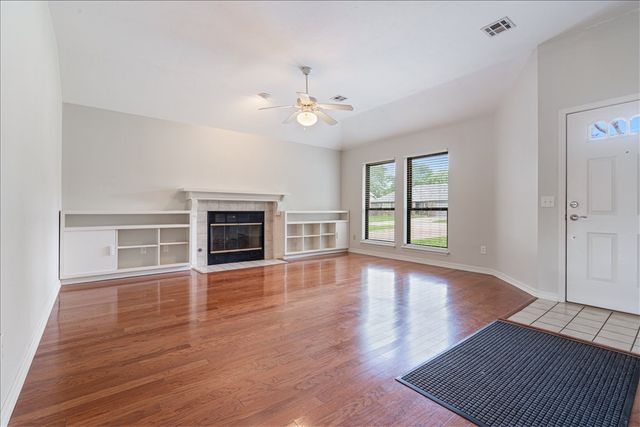 306 Misti Court, Siloam Springs, AR 72761