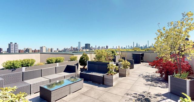 2098 Frederick Douglass Blvd Apt 3D, New York City, NY 10026