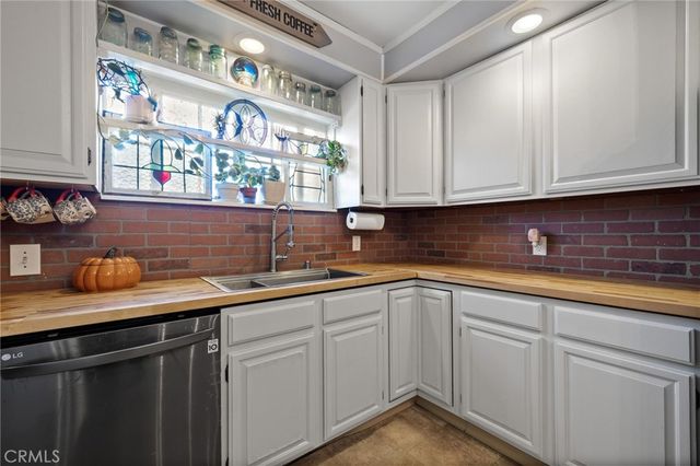 3010 Elmwood Avenue, Bakersfield, CA 93305