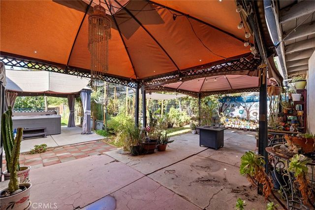 3010 Elmwood Avenue, Bakersfield, CA 93305