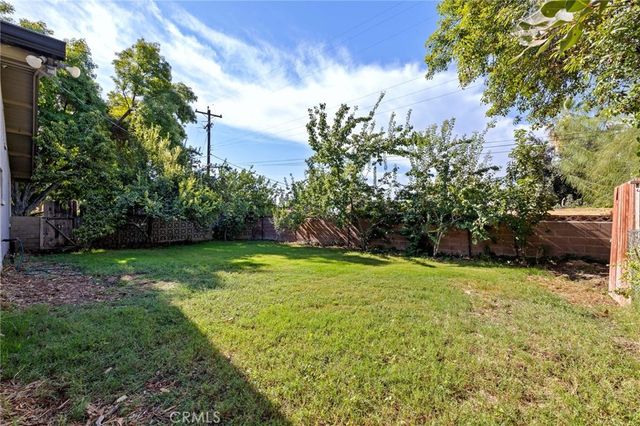 3010 Elmwood Avenue, Bakersfield, CA 93305