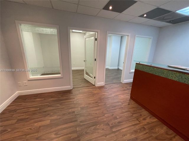 12550 Biscayne Blvd 208, North Miami, FL 33181