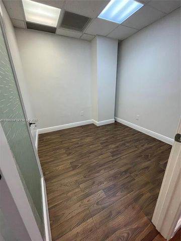 12550 Biscayne Blvd 208, North Miami, FL 33181