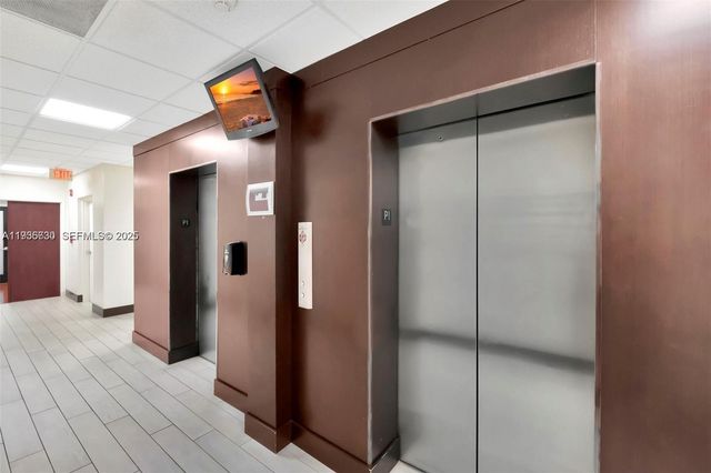 12550 Biscayne Blvd 208, North Miami, FL 33181